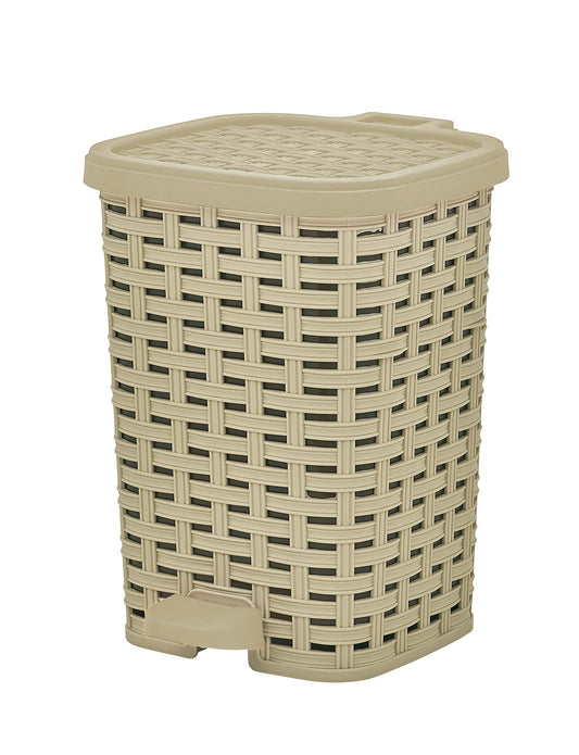 Step-On Trash Can, Wicker Style - Beige 6 qt